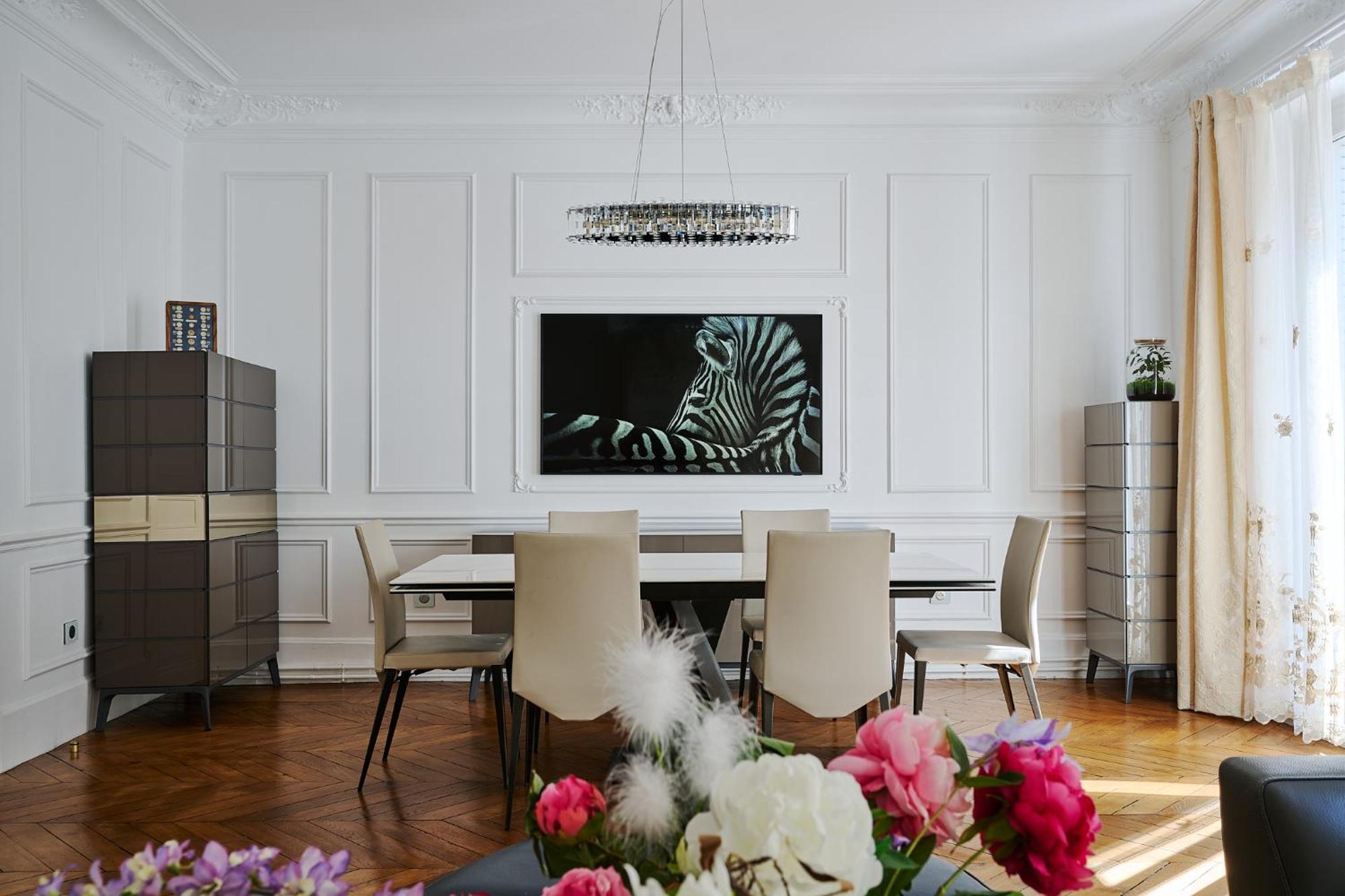 Luxury Royal Suite, 118 Square Meters, Notre Dame, 3 Bedrooms *