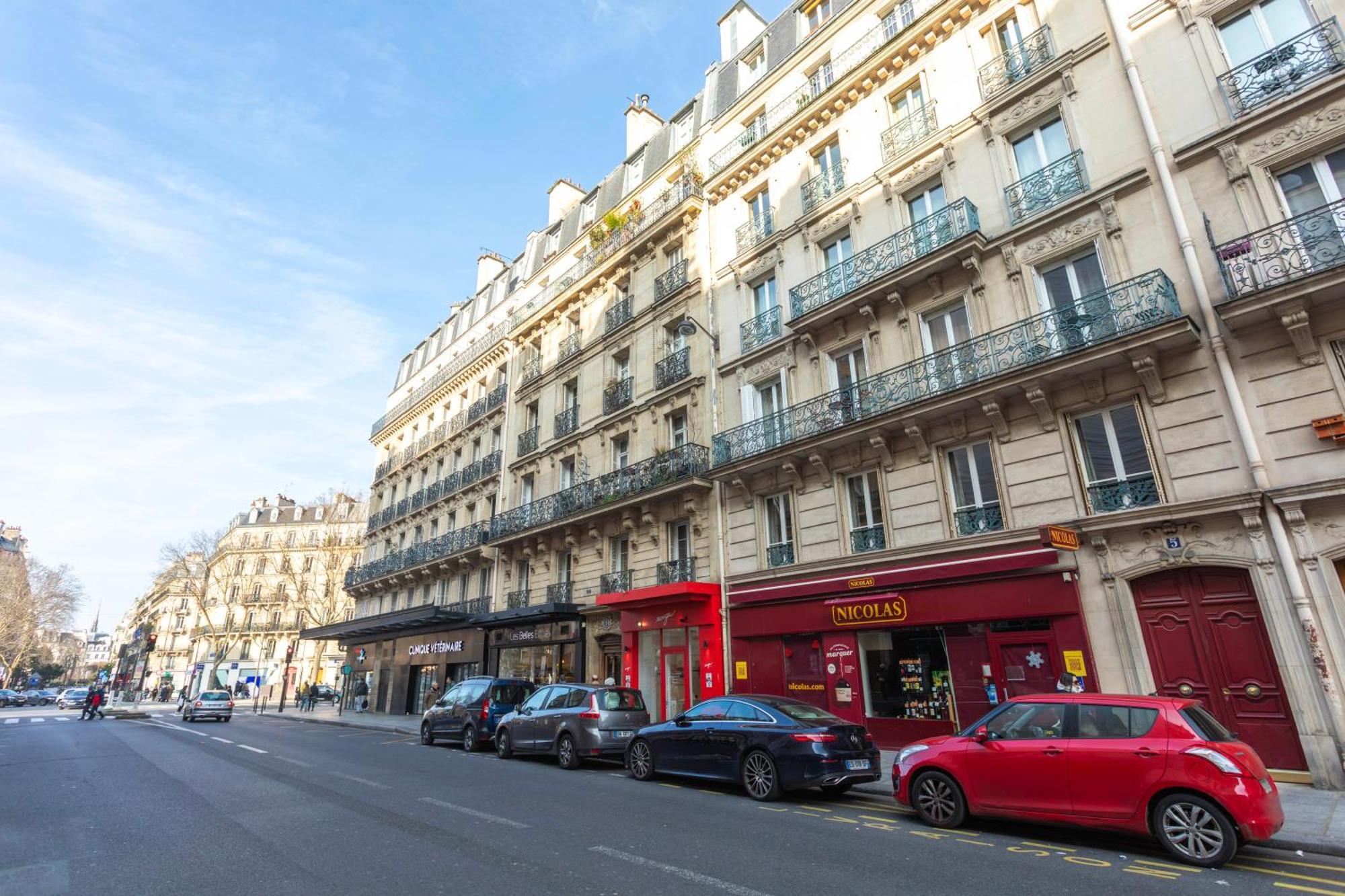 Luxury Royal Suite, 118 Square Meters, Notre Dame, 3 Bedrooms Appartamento